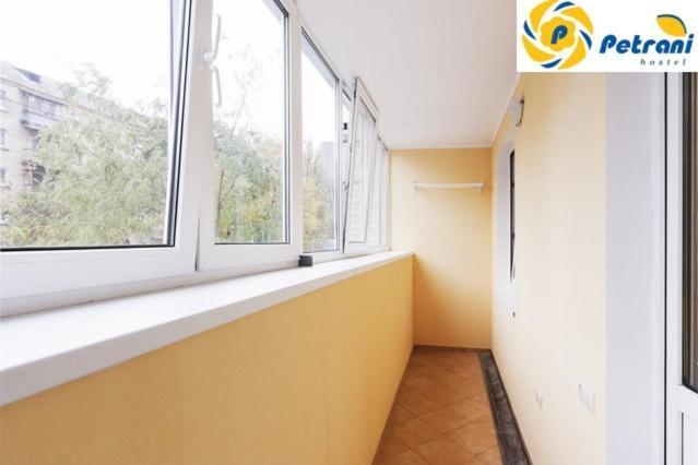 Petrani Hostel Kiev Eksteriør billede